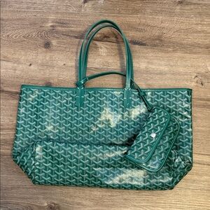 Green Tote Bag with Matching Pouch